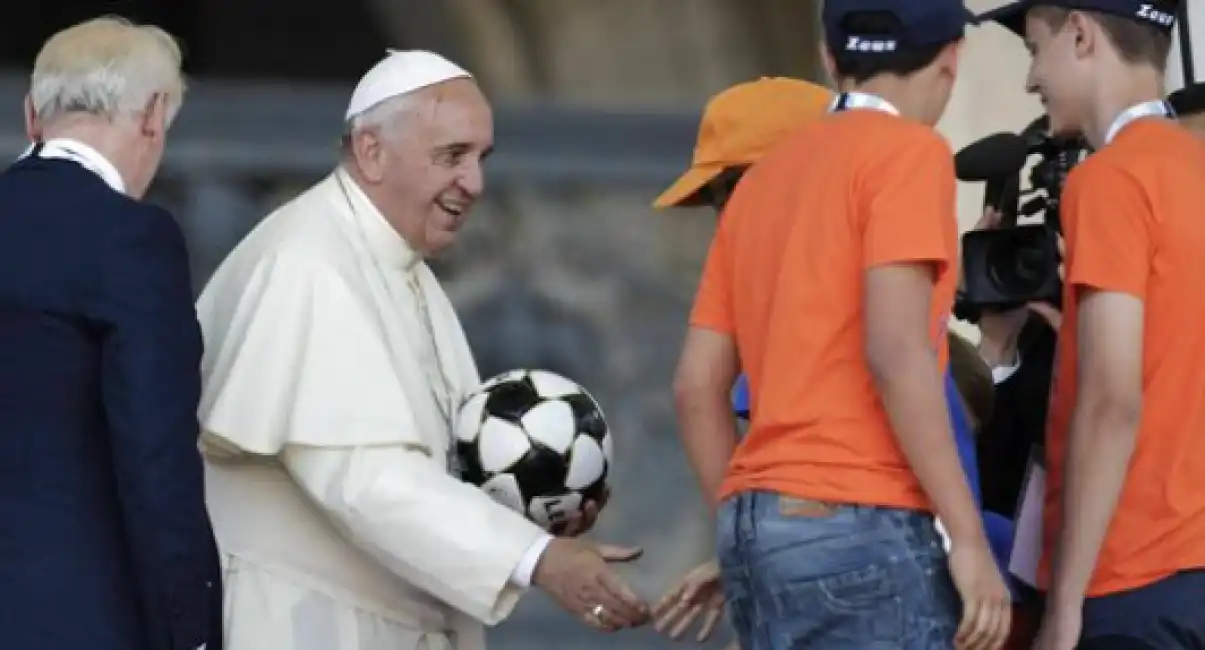 papa francesco sport