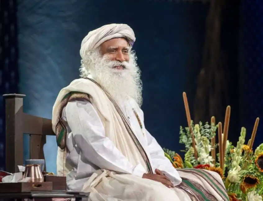 guru mistico indiano sadhguru