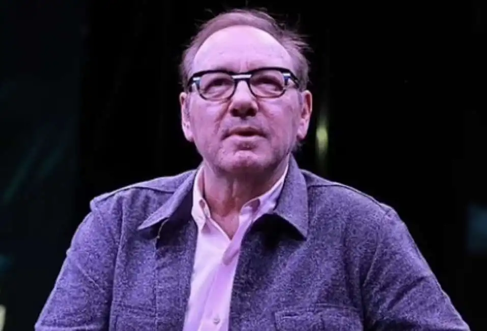 kevin spacey al tashkent international film festival in uzbekistan 