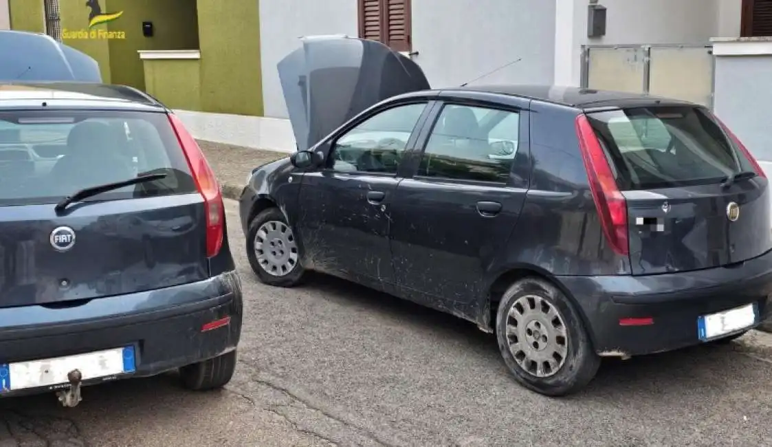 auto clonata da un carrozziere in pensione di casarano salento 