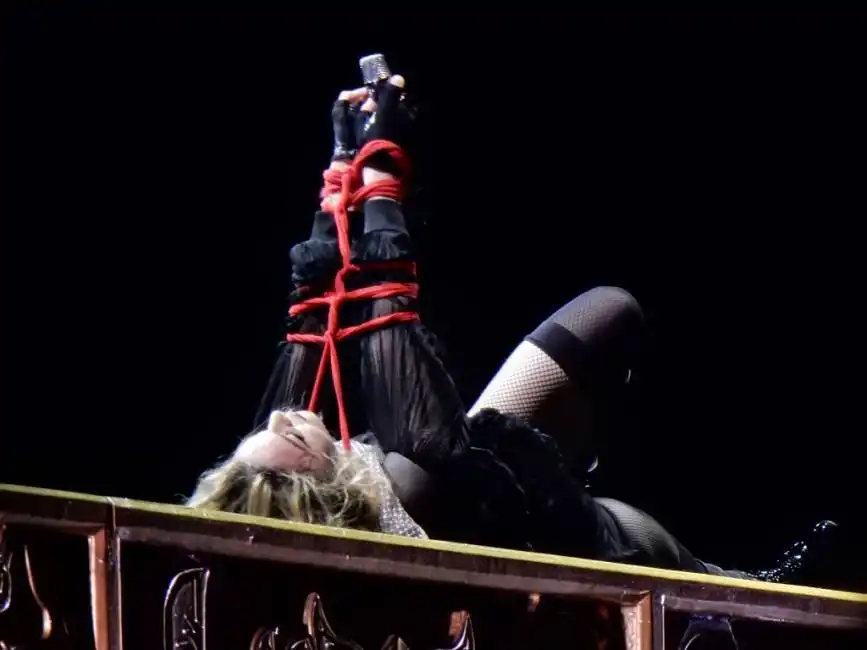 madonna rebel hearttour