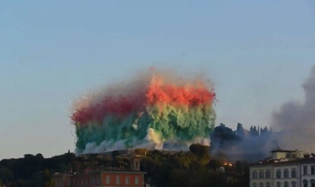 fuochi d artificio di cai guo qiang-12