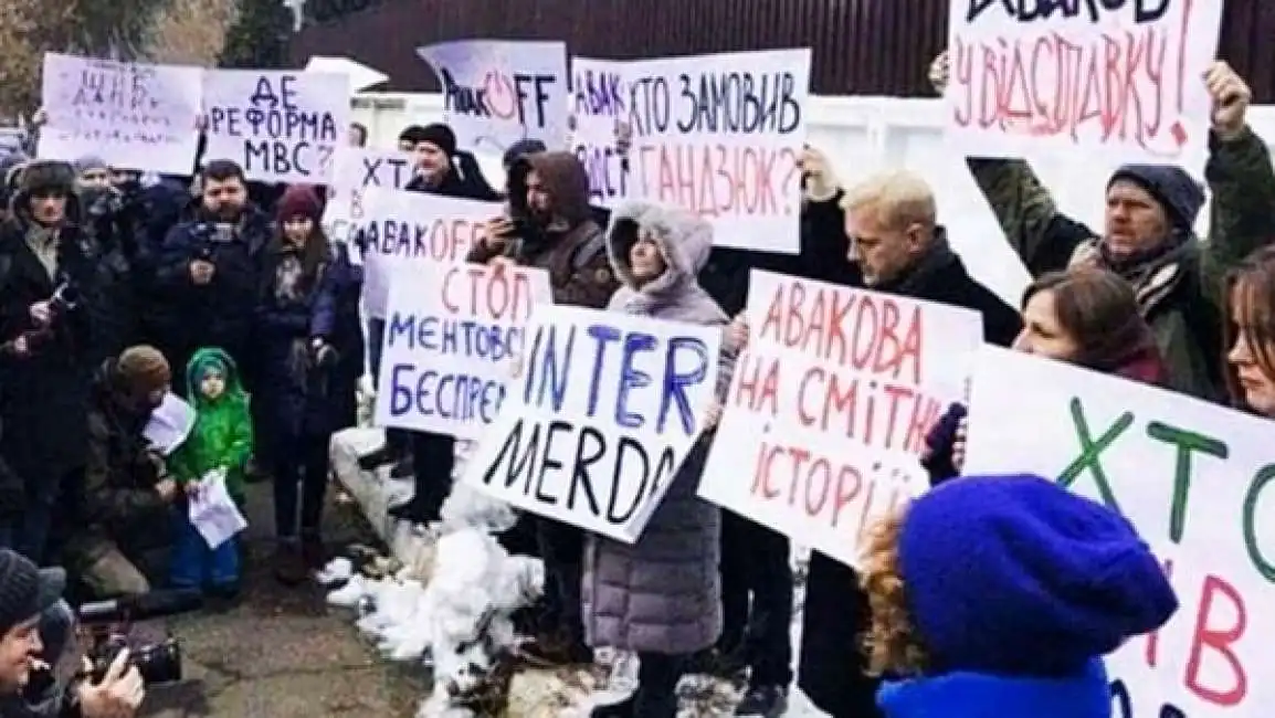 inter merda protesta ucraina