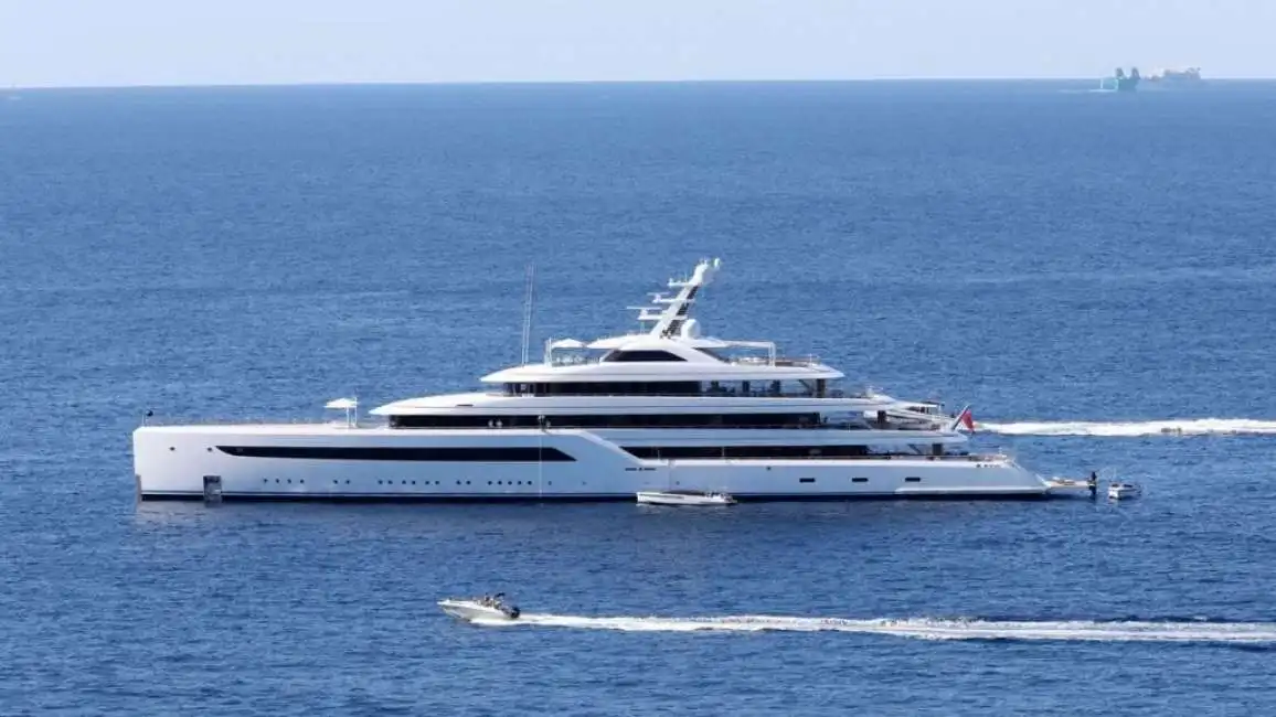 yatch di jack ma