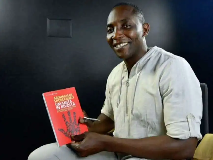 aboubakar soumahoro libro umanità in rivolta