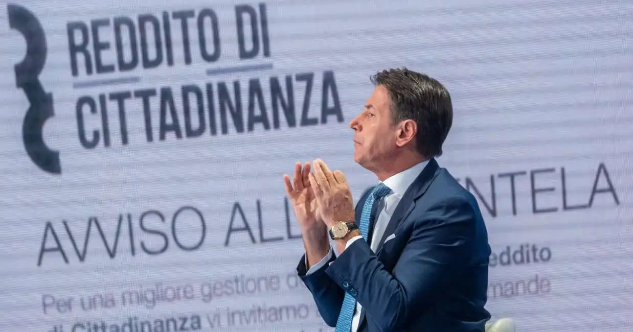 giuseppe conte reddito di cittadinanza