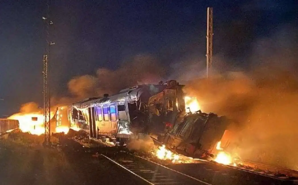 incidente ferroviario thurio cosenza 