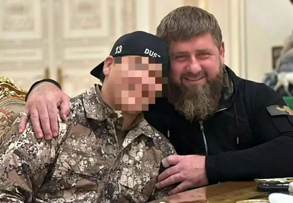 ramzan kadyrov con il figlio adam