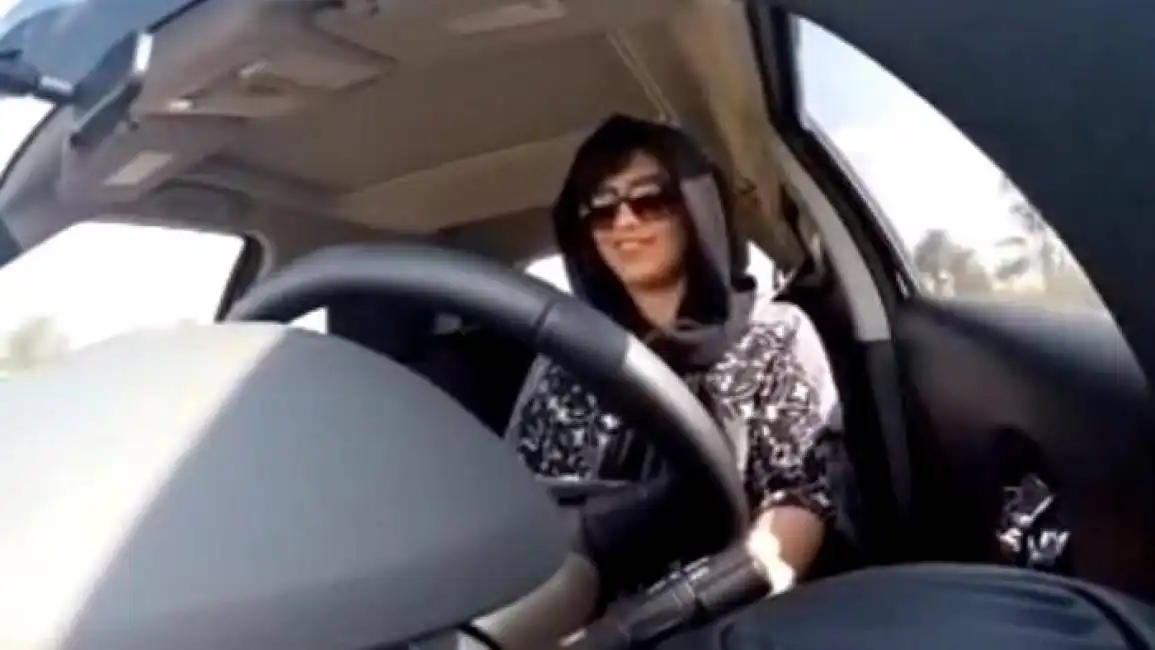 loujain hathloul al volante 