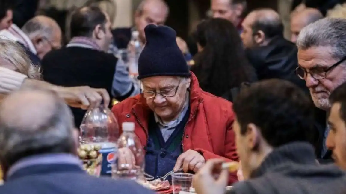 cena natale poveri