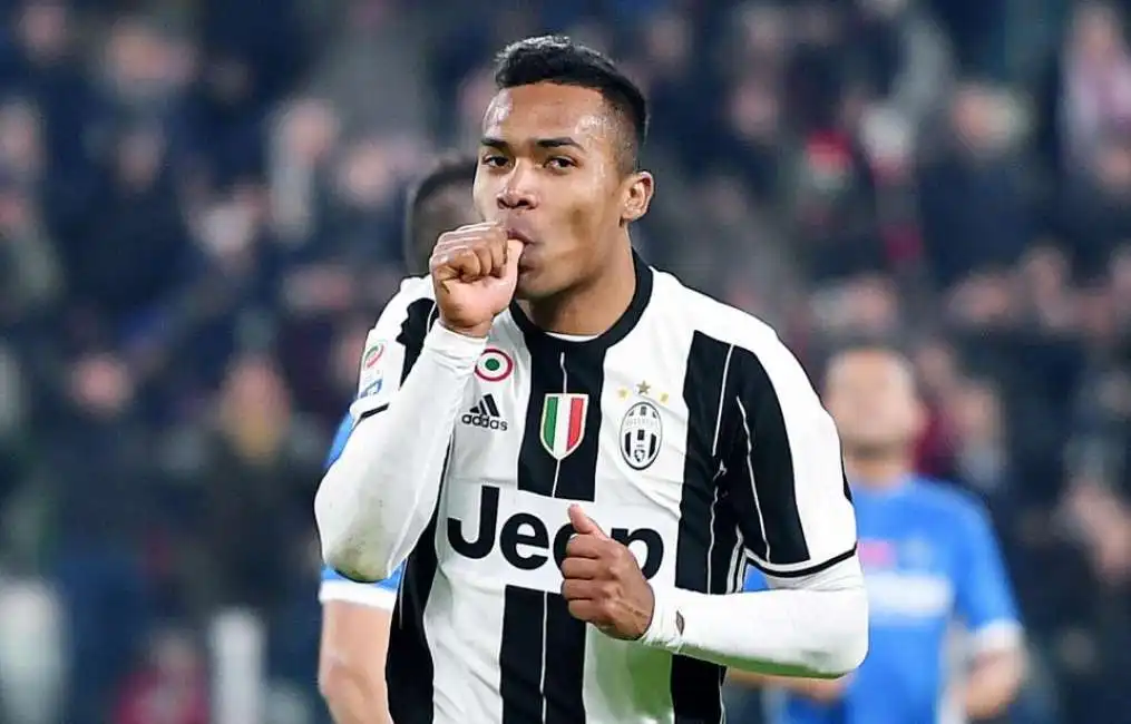 alex sandro 9026