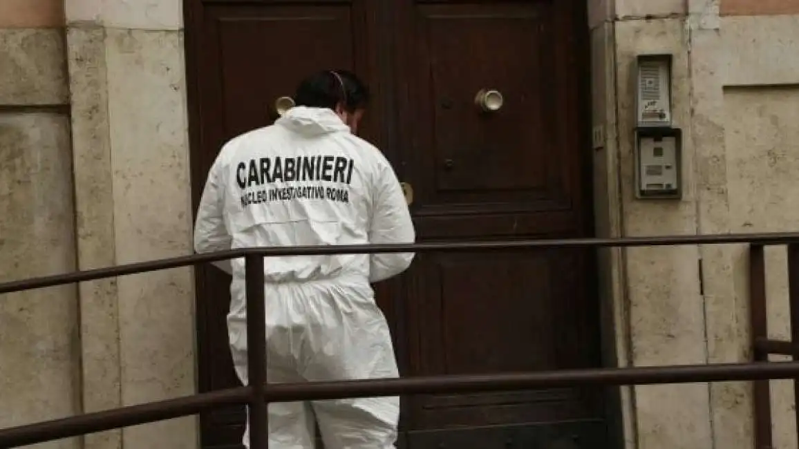 bomba roma carabinieri san giovanni