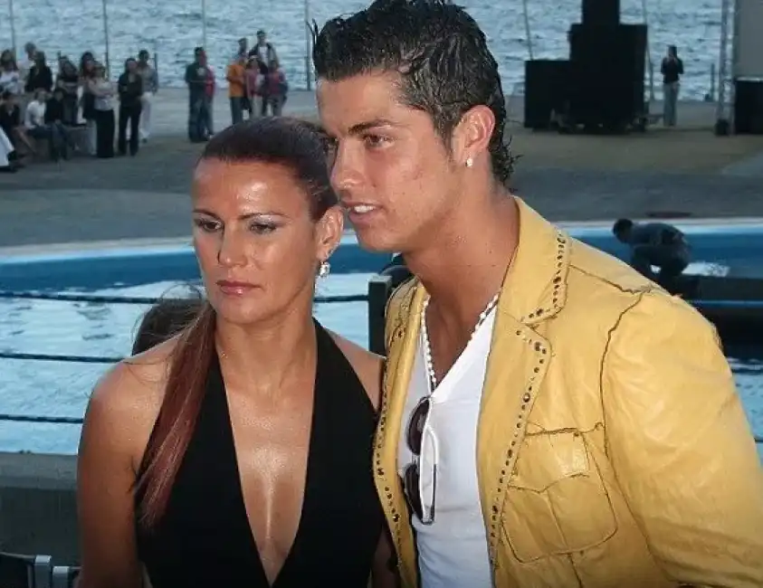 cr7 e la sorella elma