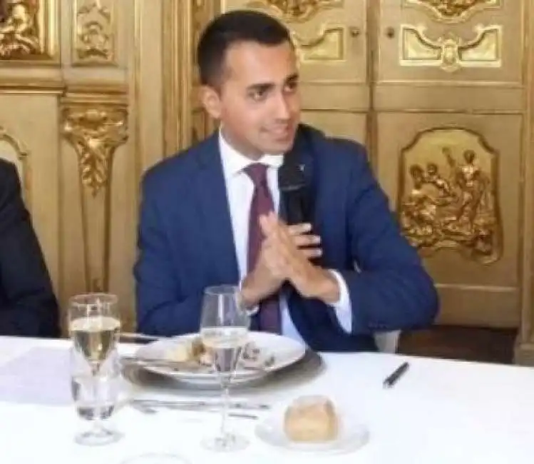 di maio cena ristorante tavola