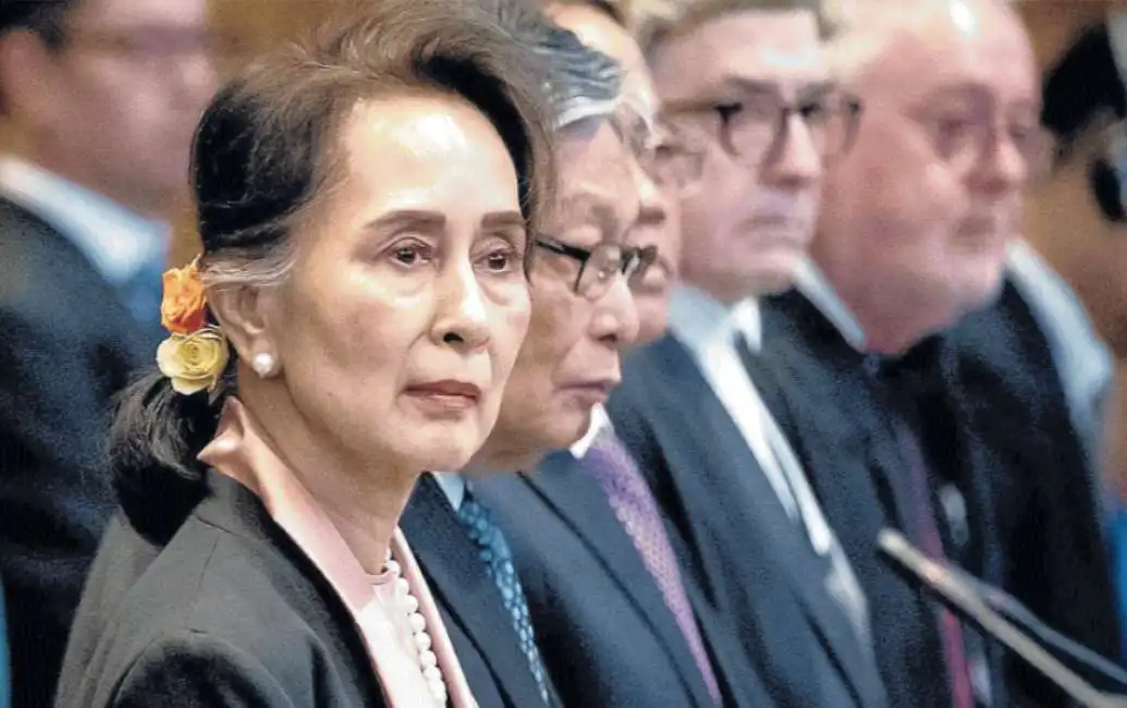 aung san suu kyi