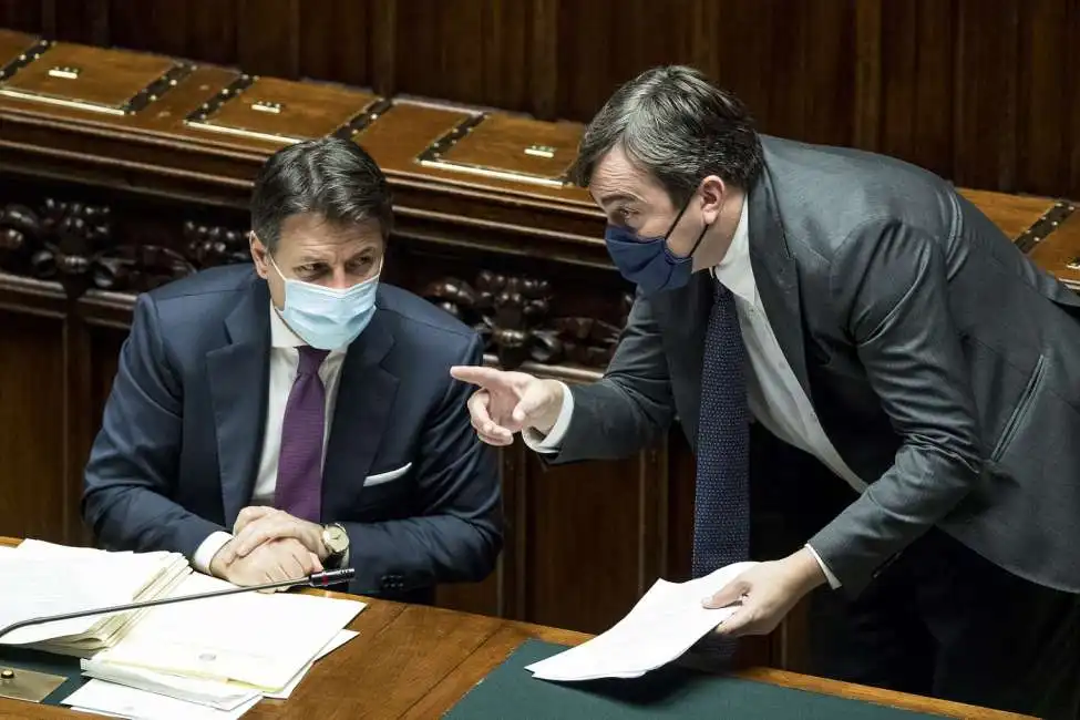 giuseppe conte enzo vincenzo amendola 