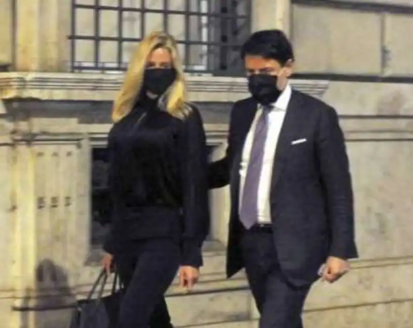 giuseppe conte olivia paladino