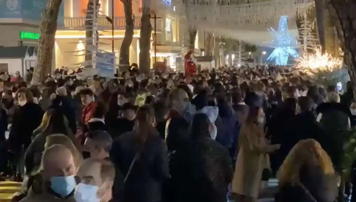 riccione viale ceccarini 