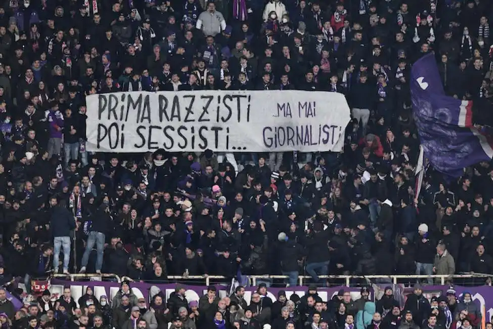 striscione tifosi fiorentina 