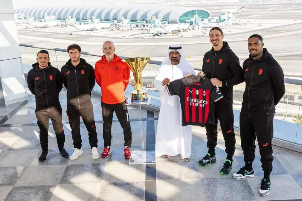 annuncio accordo tra il milan e fly emirates