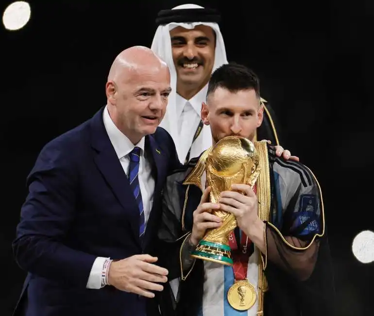 gianni infantino tamim al thani lionel leo messi qatar 2022 mondiali 