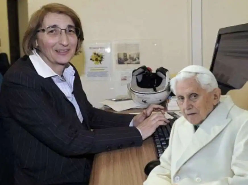 giovanna chirri papa ratzinger joseph benedetto xvi