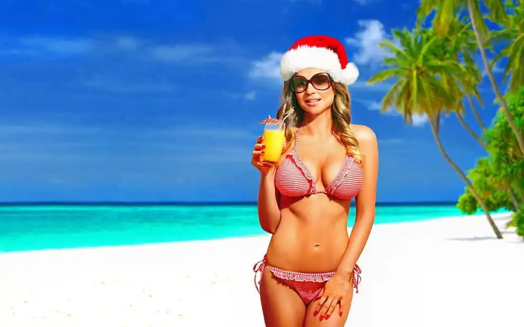 spiaggia natale al caldo 