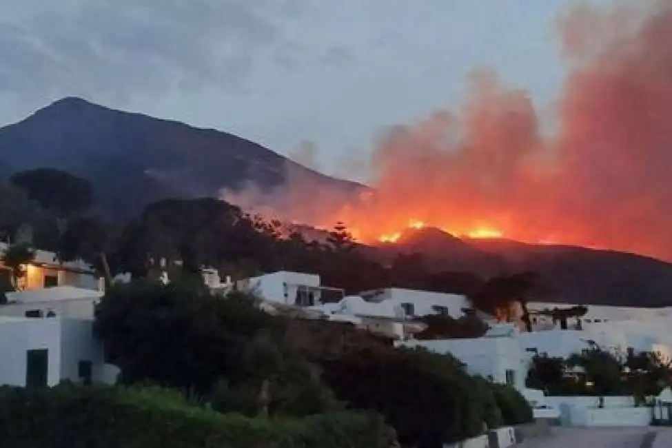 incendio stromboli