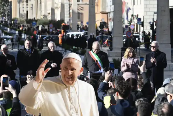 papa francesco piazza pia